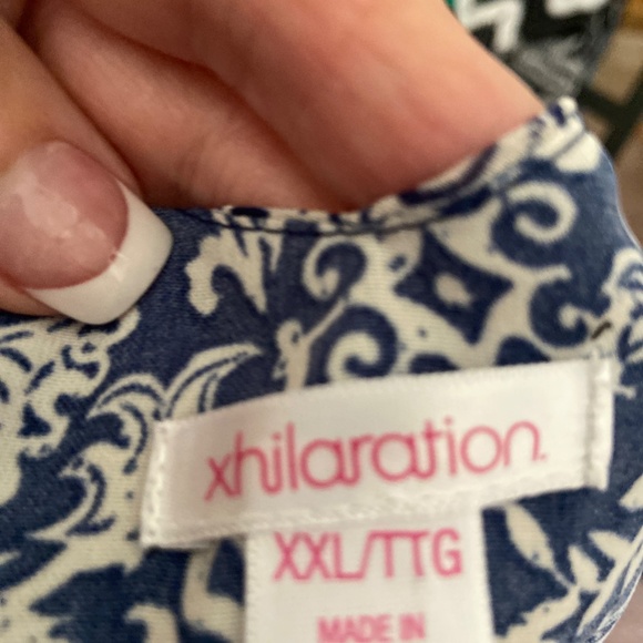 Plus size 2X blue print top blouse ruffles. - Picture 6 of 6